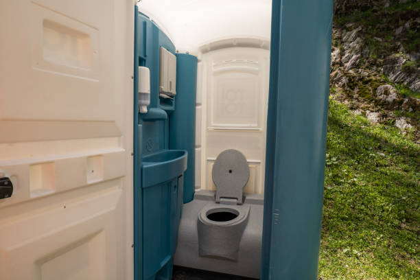 Portable Toilet Options We Offer in University Park, IL