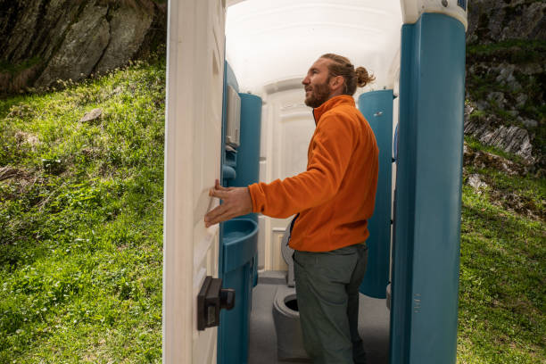 Porta potty delivery and setup in University Park, IL